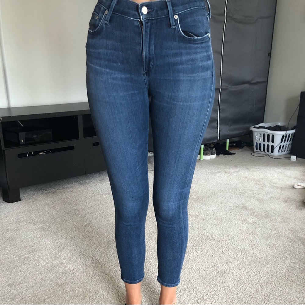 Comfortable stretchy high rise jeans